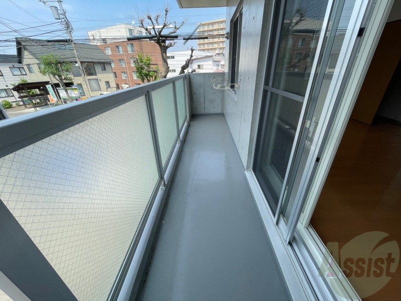 バルコニー　バルコニーです。天気の良い日には外干しができます！