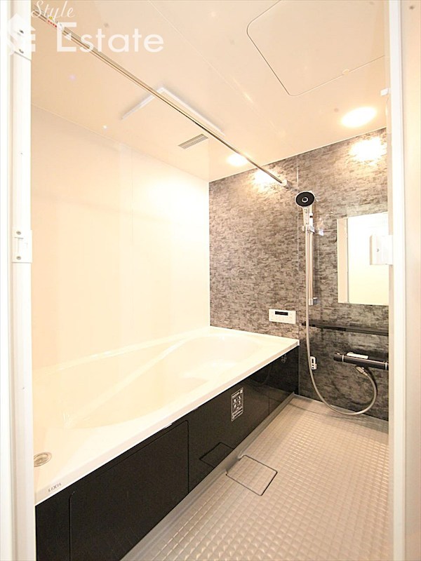 バス・シャワールーム　バスルーム