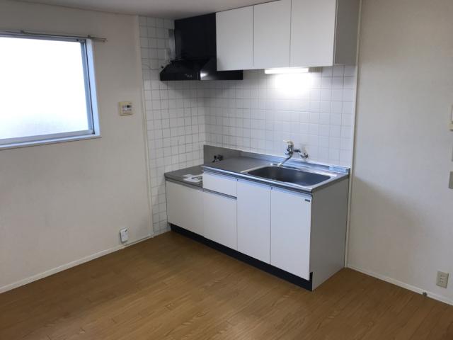 キッチン　ダイニングキッチン