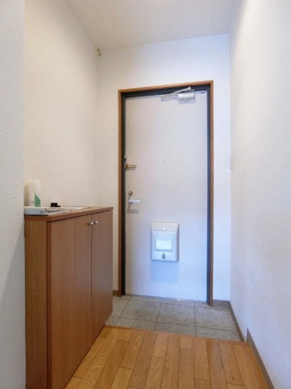 玄関　図面と現状に相違がある場合には現状を優先