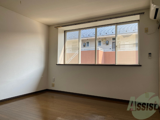 居室・リビング　１２帖もある広めのリビングとなっております。