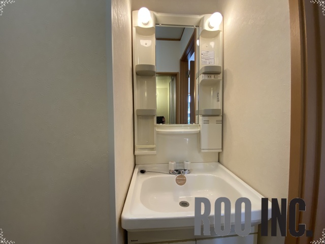 洗面設備　写真は反転のお部屋です