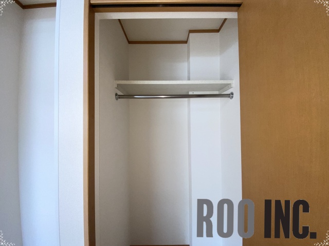 収納　写真は反転のお部屋です