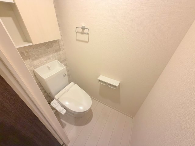 トイレ　綺麗なトイレにはウォシュレット標準装備です。