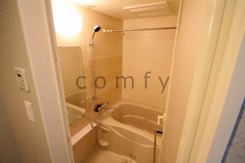 バス・シャワールーム　バスルーム