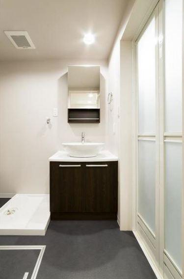 洗面設備　使いやすい独立洗面台