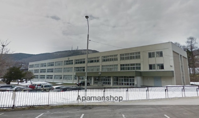 小学校　高島小学校（小学校）まで1592m