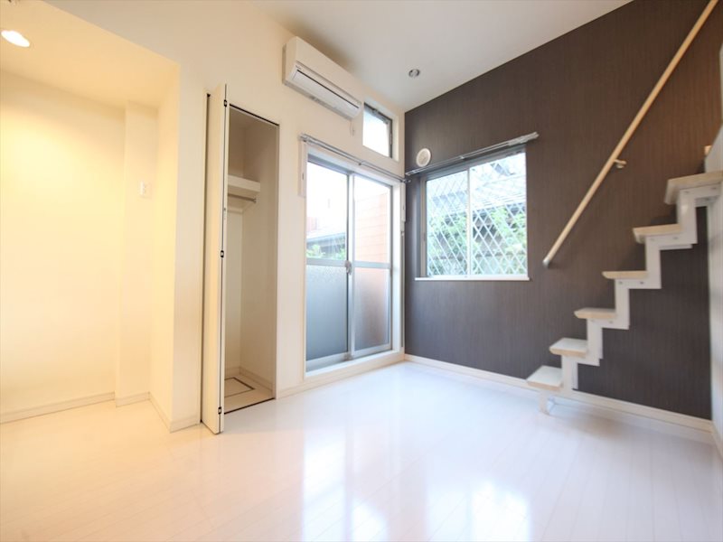 バルコニー　洋室7帖　ロフト4.1帖（収納でも部屋でも使えます）