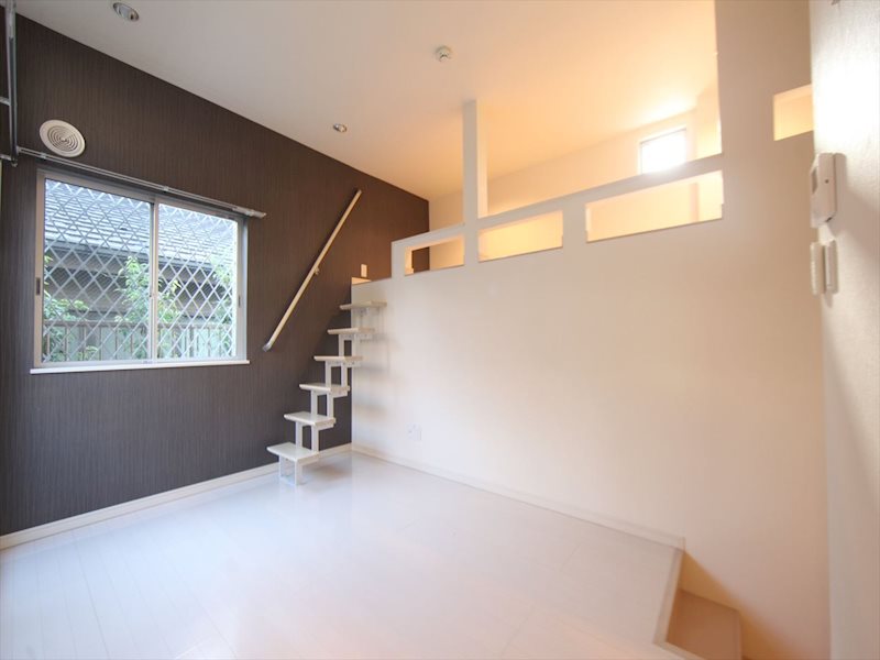 居室・リビング　洋室7帖　ロフト4.1帖（収納でも部屋でも使えます）