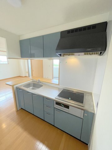 キッチン　※同タイプの写真となり、実際のお部屋とは異なる場合があります