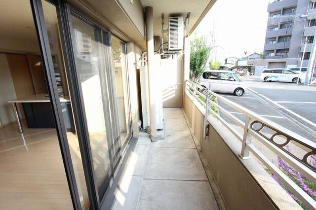 バルコニー　バルコニー