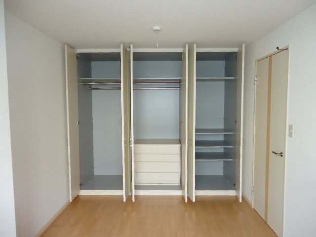 収納　クローゼット