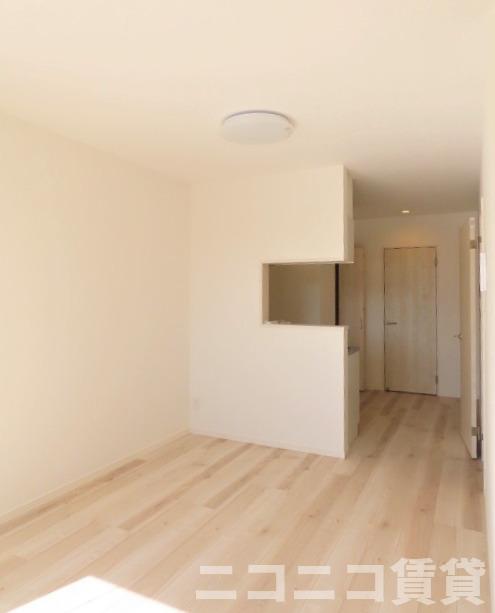 居室・リビング　10帖オーバーの広め1LDK　※モデルルーム