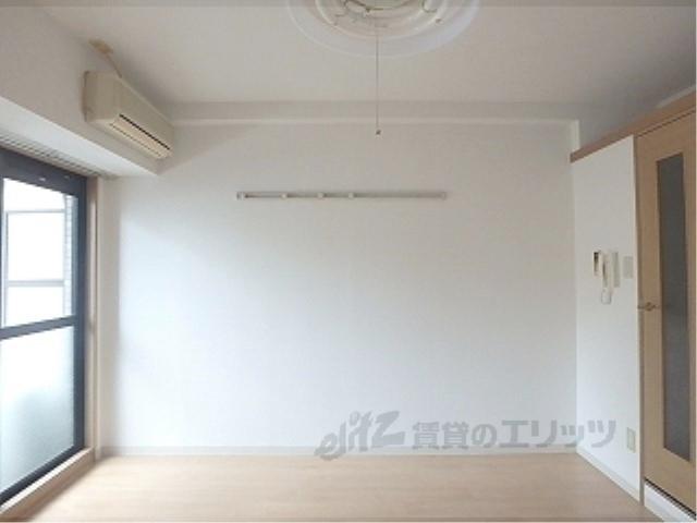 居室・リビング　窓