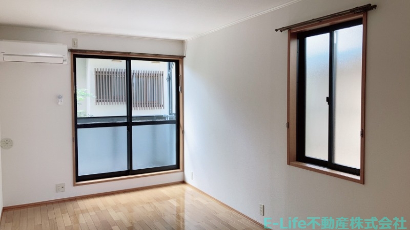 居室・リビング　※別部屋写真、現状優先