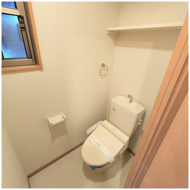 トイレ　落ち着いた色調のトイレです♪