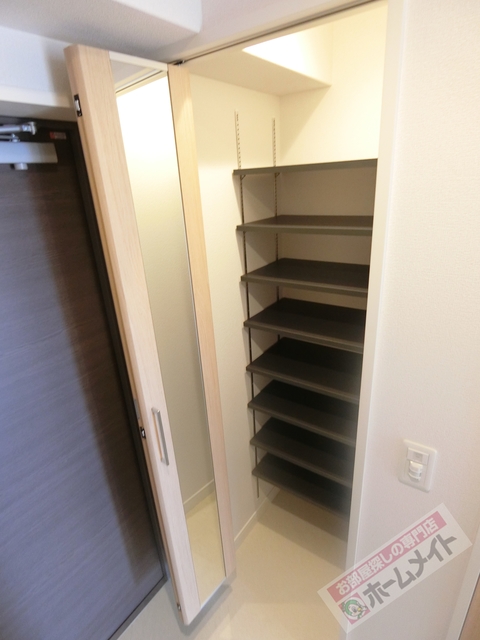 玄関　シューズインクローク