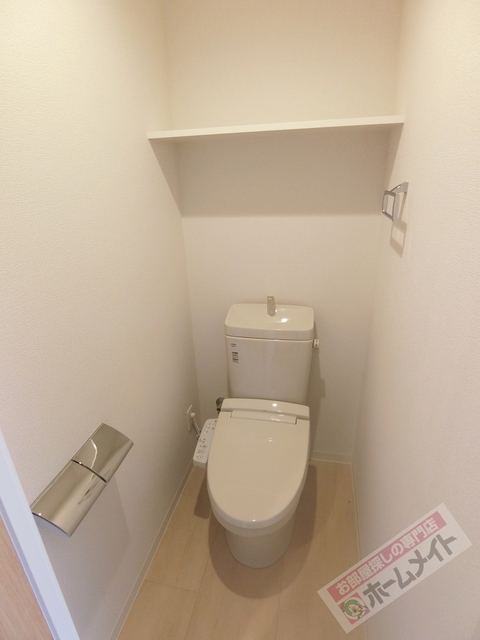 トイレ　温水洗浄便座付き♪