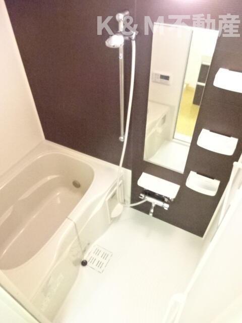 バス・シャワールーム　お風呂です