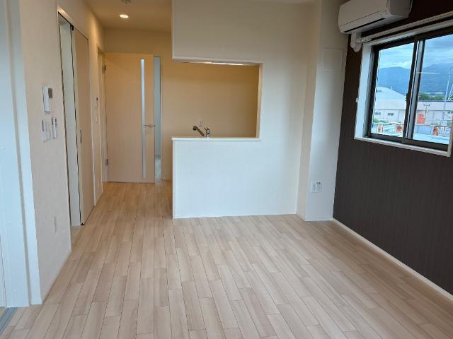 居室・リビング　リビング