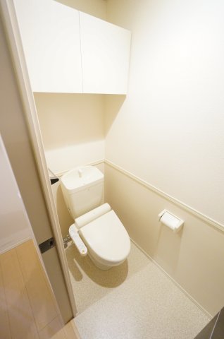 トイレ　※反転タイプの写真です。