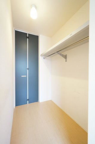 収納　※反転タイプの写真です。