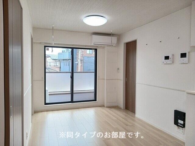 居室・リビング　同仕様