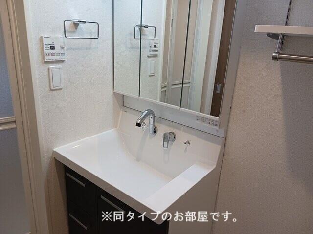 洗面設備　同仕様