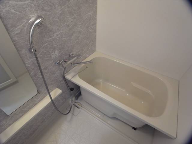バス・シャワールーム　浴室