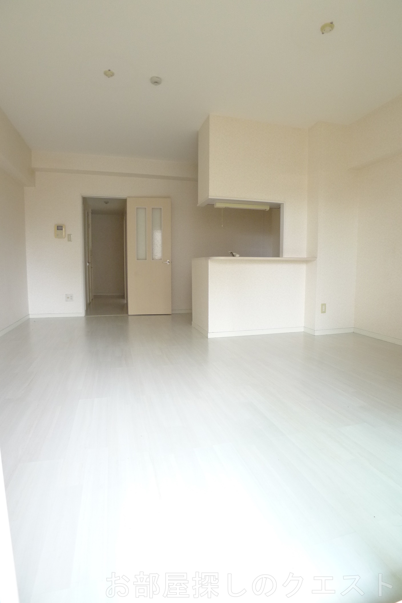 居室・リビング　(写真は同タイプ）