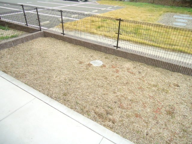 バルコニー　専用庭