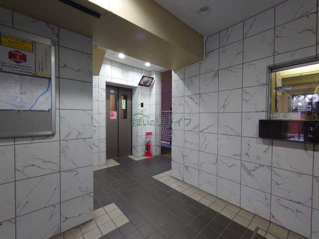 ロビー　フローラル上野松が谷