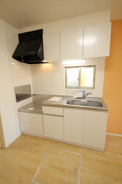 キッチン　※写真は別号室のものですので現状優先とさせていただきます