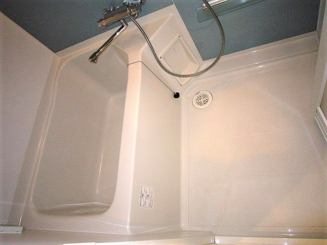 バス・シャワールーム　ゆったり過ごせるお風呂です