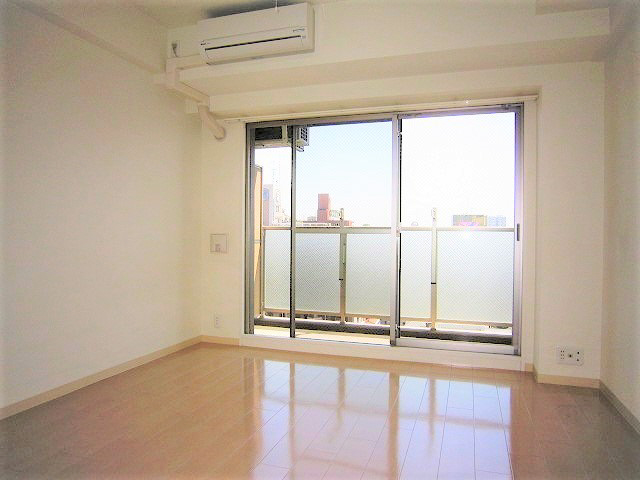 居室・リビング　写真は同マンションの違うお部屋のものです