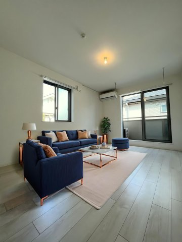 居室・リビング　CG家具のため実際は家具がつきません ★2面採光のリビングで