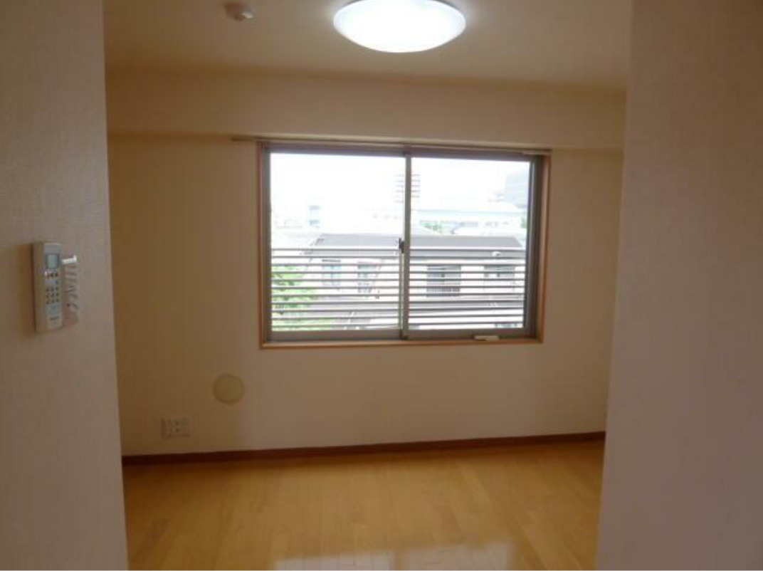 居室・リビング　フローリングです