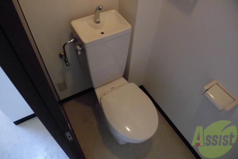 トイレ　清潔感のあるトイレですねー