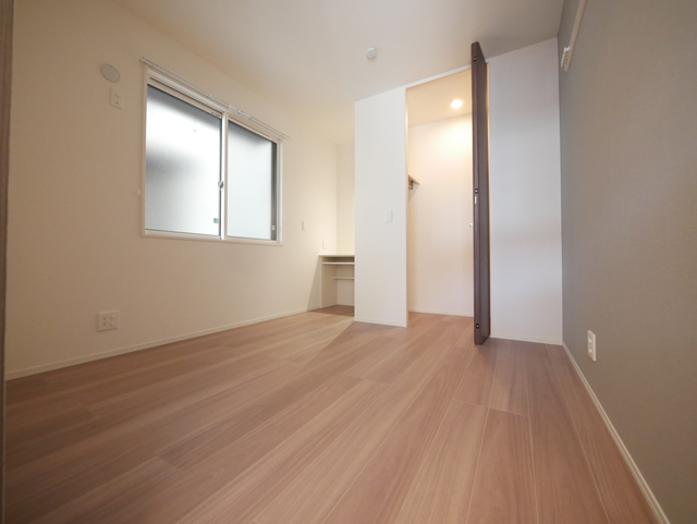 その他部屋・スペース　★明るい洋室で住み心地が良さそうですね★