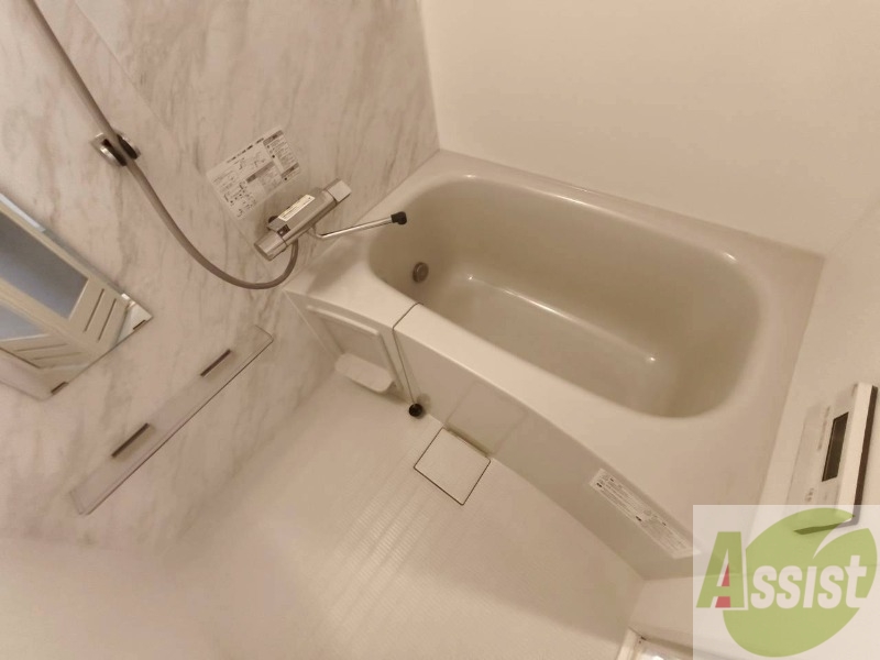 バス・シャワールーム　疲れを癒すには湯船でゆっくりするのが良いですよ。