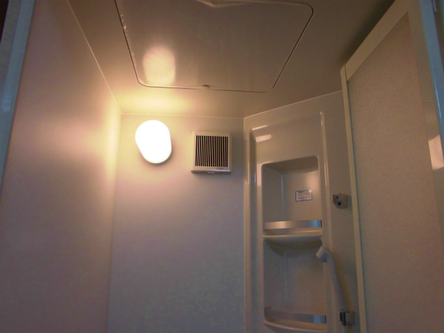 バス・シャワールーム　シャワールーム