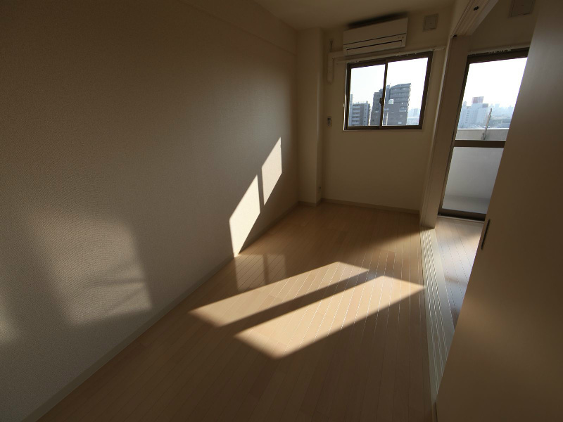 バルコニー　洋室6帖　ウォークインクローゼット付（収納充実してます）