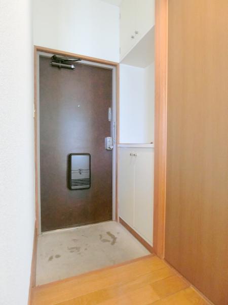 玄関　★弊社は更新料１万円のみ★保証会社の更新料もありません★