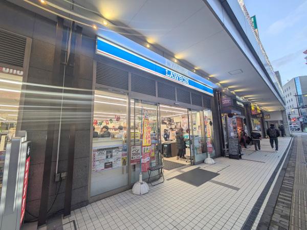 コンビニ　ローソン長野駅前店（コンビニ）まで308m