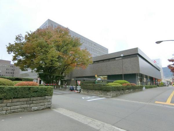 銀行　八十二銀行本店（銀行）まで435m