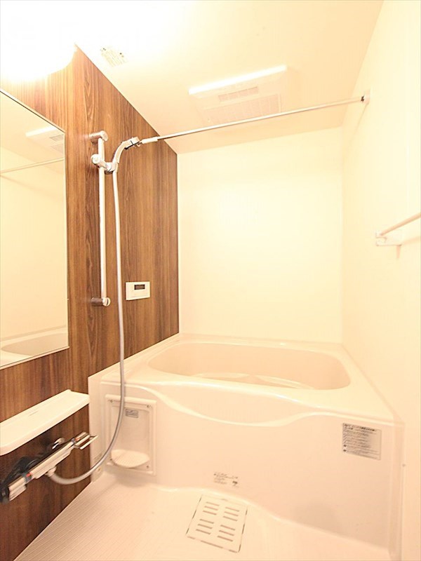 バス・シャワールーム　バスルーム