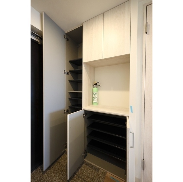 収納　シューズボックス