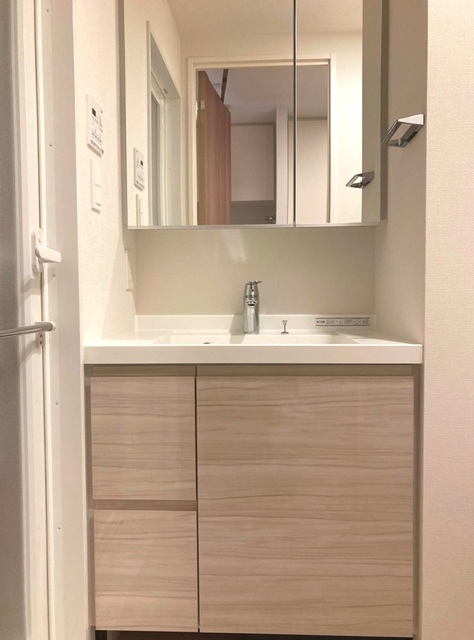洗面設備　※写真は同タイプ住戸です。
