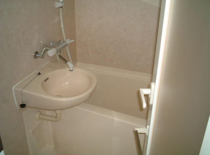 バス・シャワールーム　別部屋参考写真