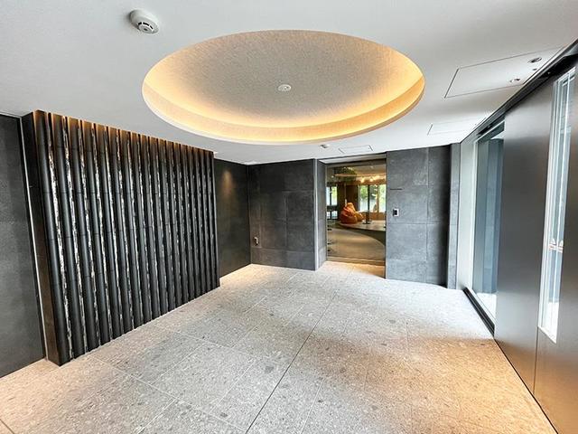 エントランス　建物の内部です